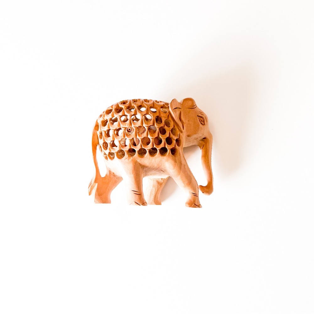 [Host Pick🎉🎈🎊] Handmade Magnificent Elephant Wood Statuette (India)